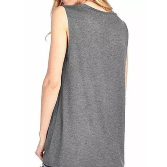 β₯οΈNew boutique Beer me tank - Picture 5 of 7